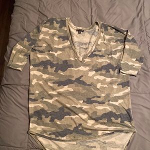 Express camo v neck